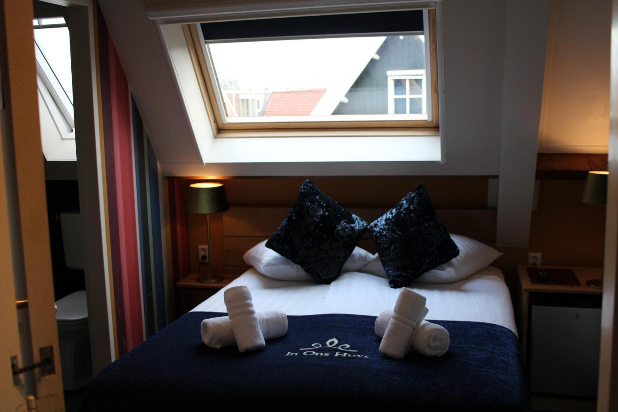 Hotel West Inn Хипполитюсхуф Экстерьер фото